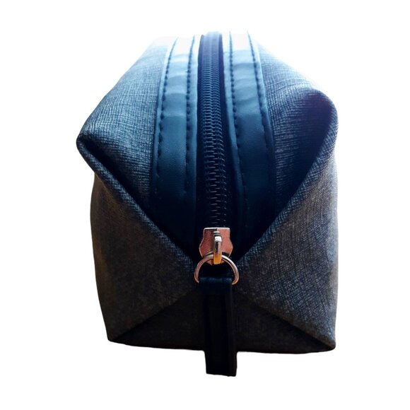 Tumi Travel Pouch Bag - Picture 2 of 10